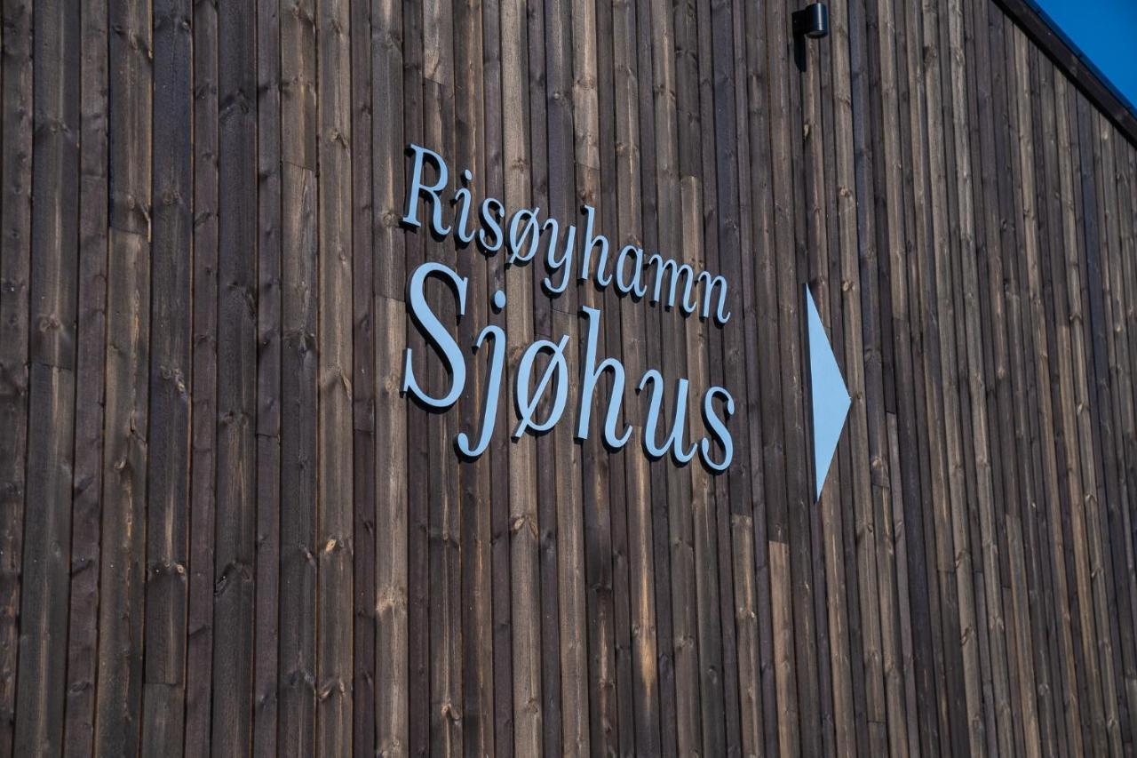 Апартаменты Risoyhamn Sjohus As Экстерьер фото